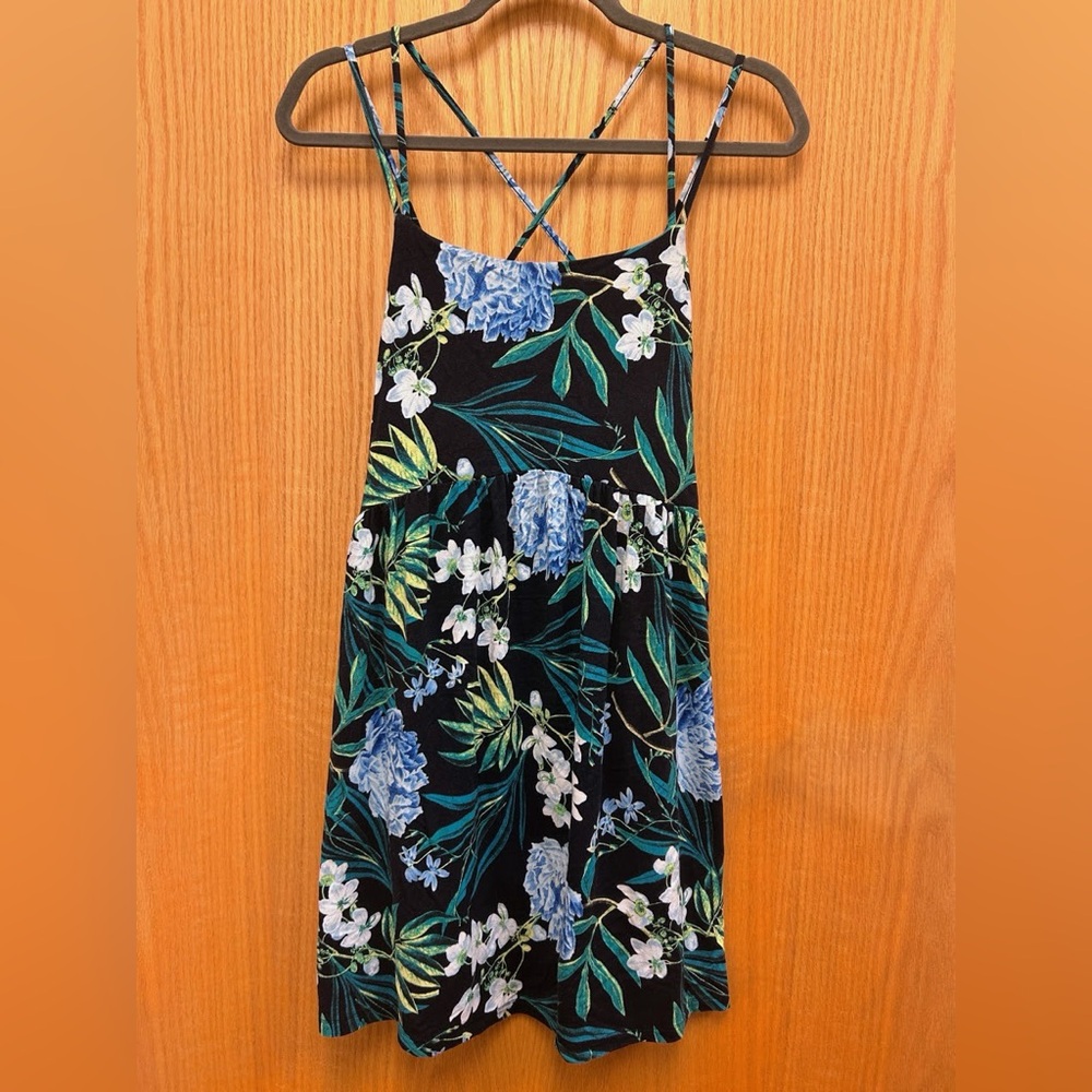 Old Navy strappy mini dress. Blue tropical floral. Large petite.